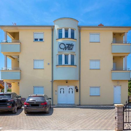Villa Vita Apartments & Studios With Common Pool Valbandon Ngoại thất bức ảnh