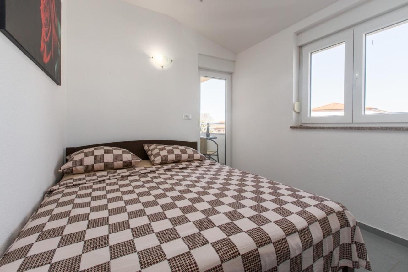 Villa Vita Apartments & Studios With Common Pool Valbandon Ngoại thất bức ảnh