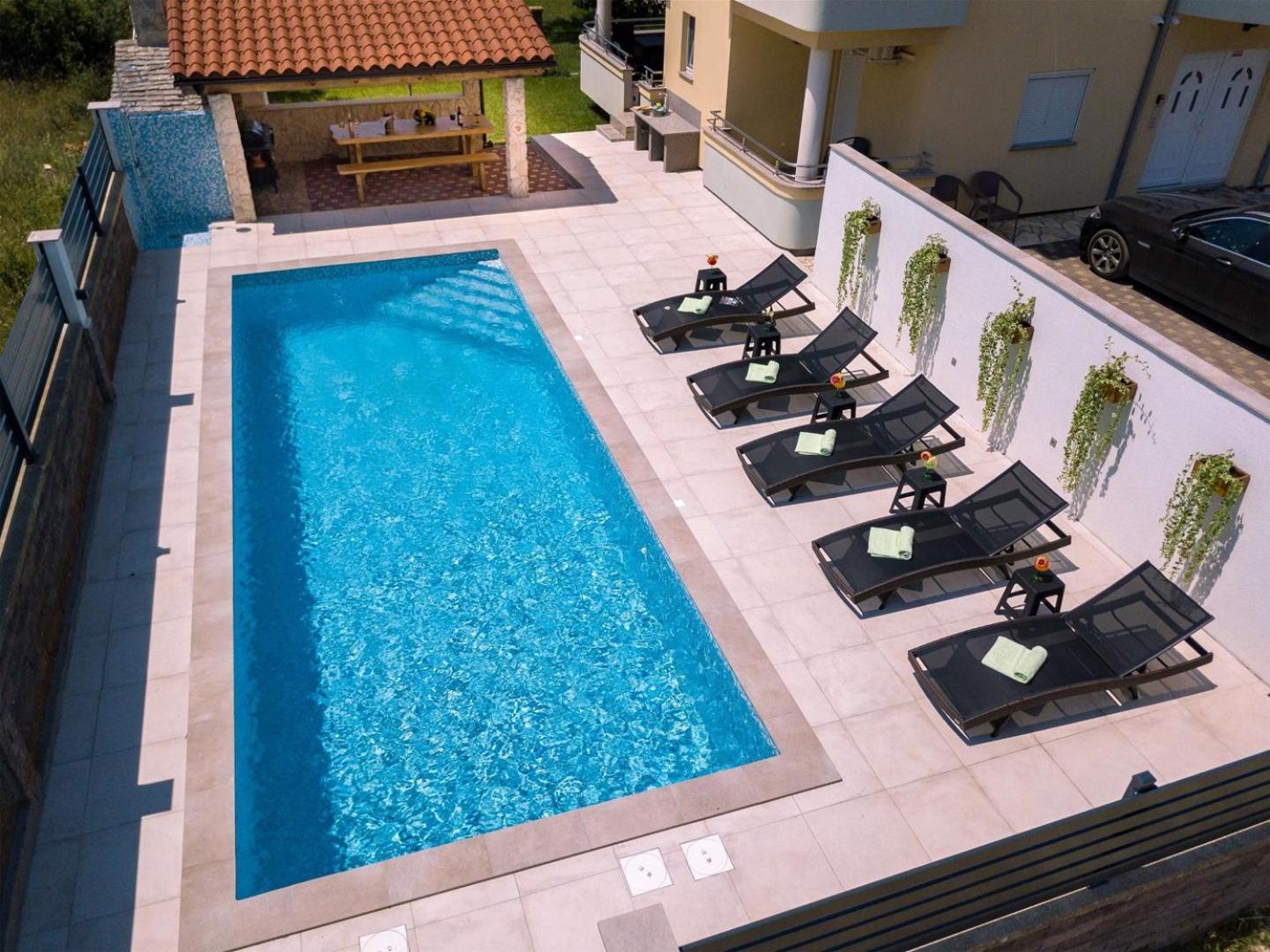 Villa Vita Apartments & Studios With Common Pool Valbandon Ngoại thất bức ảnh