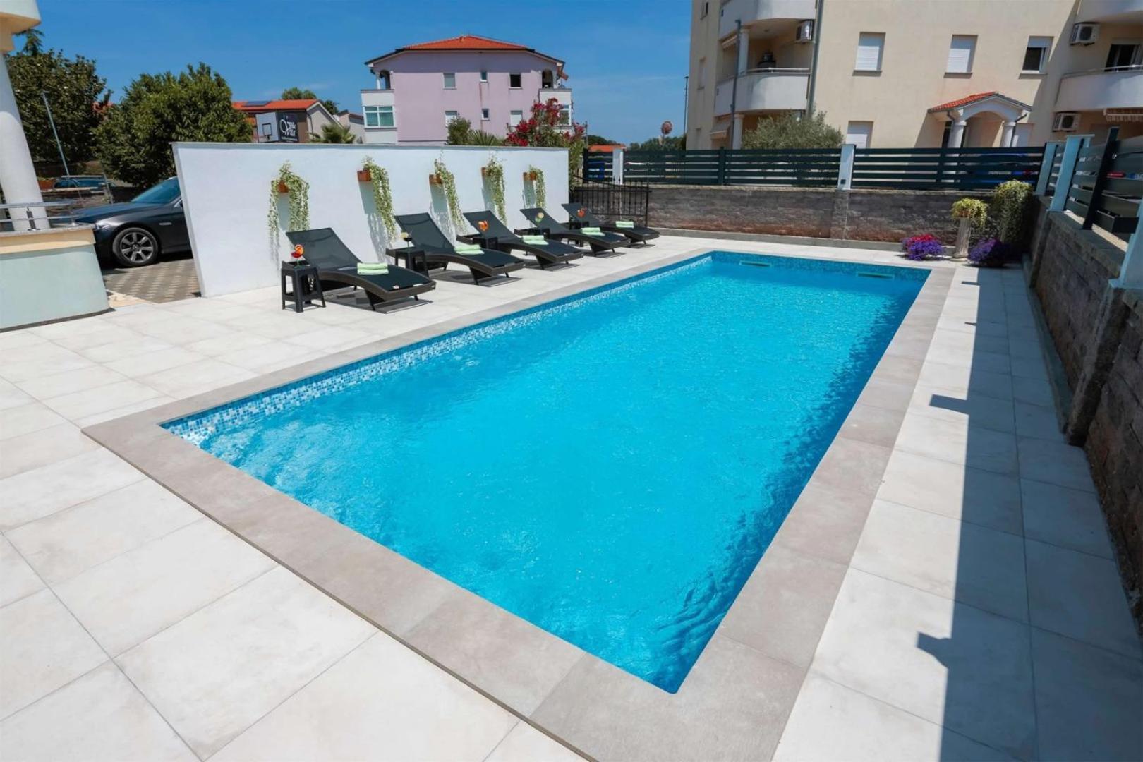 Villa Vita Apartments & Studios With Common Pool Valbandon Ngoại thất bức ảnh