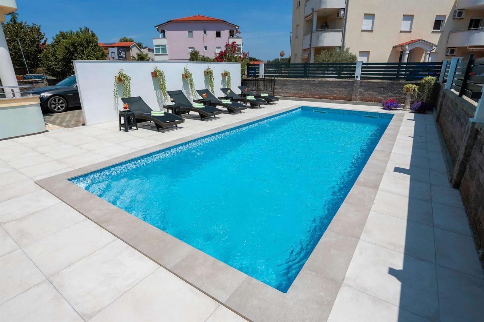 Villa Vita Apartments & Studios With Common Pool Valbandon Ngoại thất bức ảnh